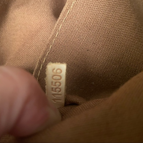 LOUIS VUITTON bag - Picture 5 of 11